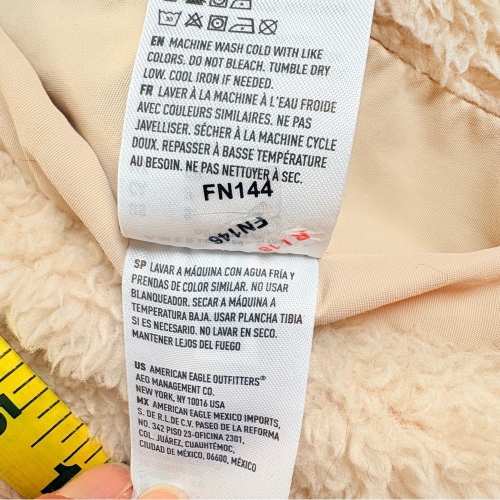 American Eagle Outfitters Reversible Tan Puffer Sherpa Jacket SzS  Cabincore - Picture 14 of 15